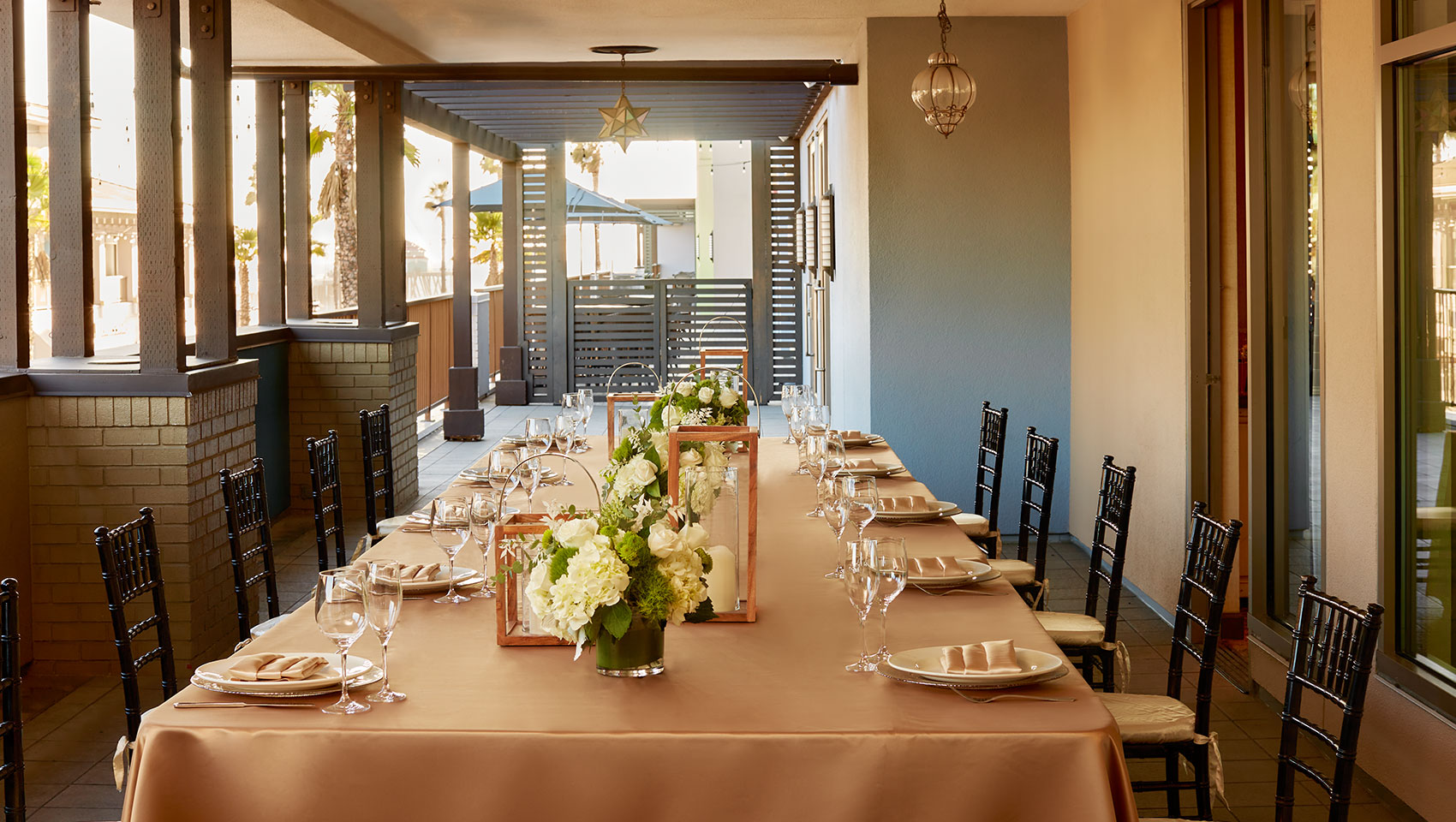 Bungalow Terrace Dining