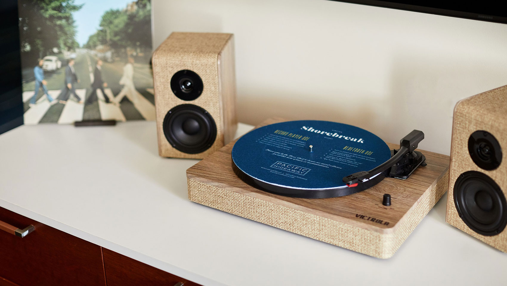 Kimpton Shorebreak in-room record players