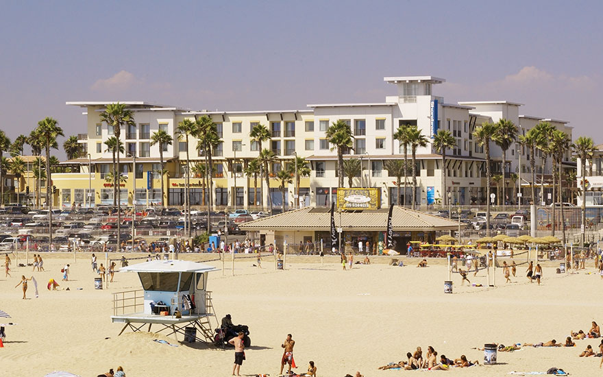 Shorebreak Exterior view from beach